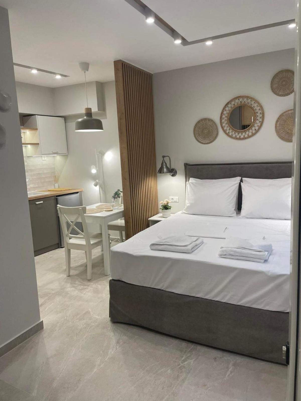 Armonia Small Luxury Apartment