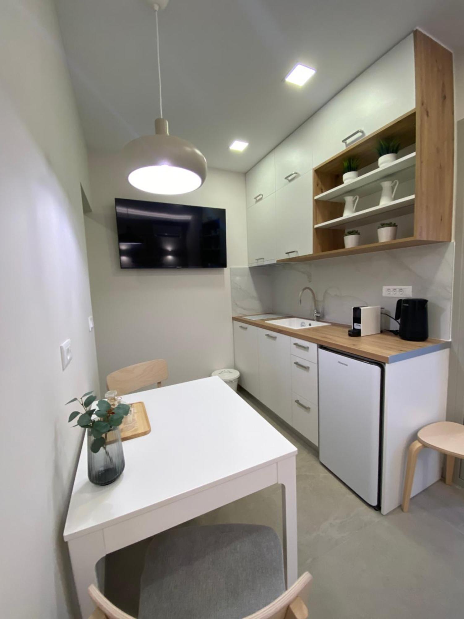 Armonia Small Luxury Apartment